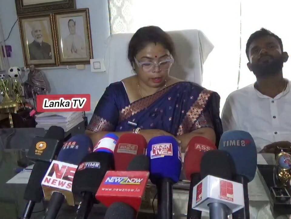 ময় এজন মহিলা মোক তেনেকৈ ক'ব নালাগিছিল বুলি মন্তব্য লংকা পৌৰ সভাৰ পৌৰ পালিকা পাৰমিতা ৰয়