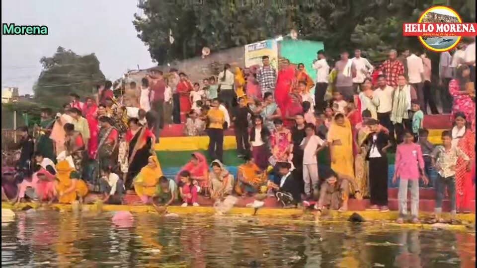बड़ोखर के इंदिरा सरोवर में महिलाओं ने किया भुजरियां विसर्जन, एसडीआरएफ की टीम तैनात रही👇