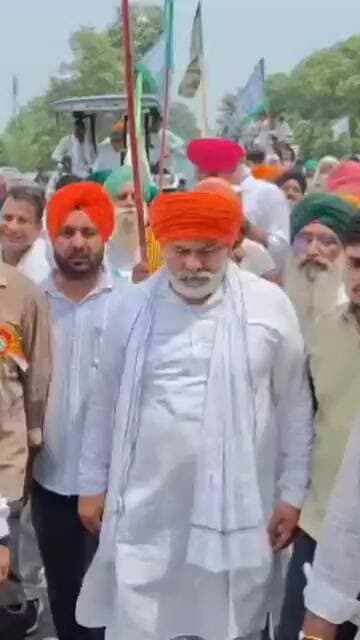 मुजफ्फरनगर- किसान नेताओं ने राष्ट्रीय प्रवक्ता राकेश टिकट के नेतृत्व में निकाली पदयात्रा #shorts