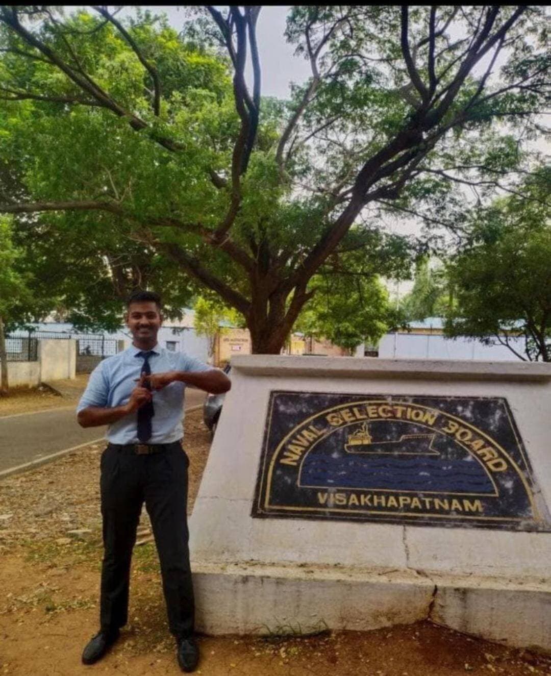 जैसलमेर जिले के हमीरा गांव निवासी सवाई राम सुथार को भारतीय नौसेना में सब लेफ्टिनेंट के पद पर चयन होने पर हार्दिक बधाई एवं शुभकामनाएं...
<nis:link nis:type=tag nis:id=jaisalmer nis:value=JAISALMER nis:enabled=true nis:link/> <nis:link nis:type=tag nis:id=barmer nis:value=barmer nis:enabled=true nis:link/> <nis:link nis:type=tag nis:id=bikaner nis:value=Bikaner nis:enabled=true nis:link/> <nis:link nis:type=tag nis:id=jodhpur nis:value=jodhpur nis:enabled=true nis:link/>