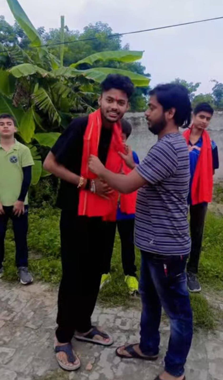 आयुष की यह सफलता युवाओं के लिए प्रेरणास्रोत, राष्ट्रीय खेल दिवस के शुभ अवसर पर राष्ट्रीय मर्दानी स्पोर्ट्स चैंपियन राजपूत आयुष सिंह को उनकी उत्कृष्ट उपलब्धियों के लिए सम्मानित किया। यह सम्मान मर्दानी स्पोर्ट्स एसोसिएशन बिहार के माननीय अध्यक्ष कुंदन सिंह द्वारा दिया गया... <nis:link nis:type=tag nis:id=news nis:value=news nis:enabled=true nis:link/>