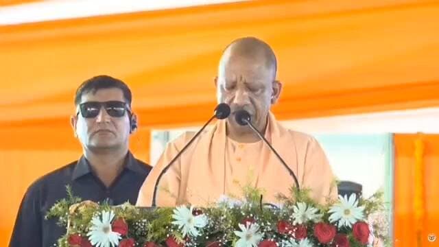 बलिया में सीएम योगी ने मंच से दो बार लिया हंसू राम का नाम, सियासी हलचल तेज #भाजपा #बलिया #राजनीति