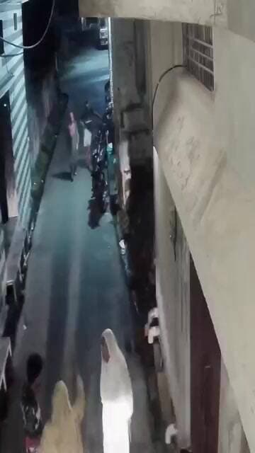 मंडावली में झगड़े के दौरान तलवार लहराईं वीडियो सोशल मीडिया पर वायरल