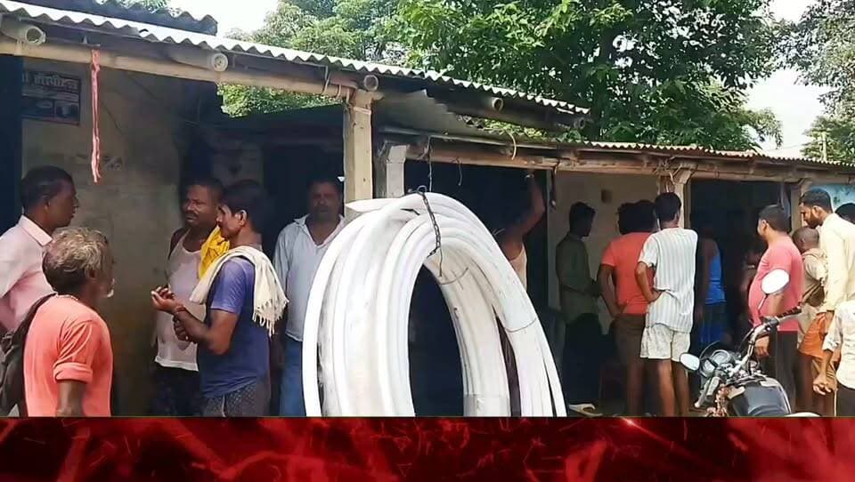 सहरसा l पामा हाट में हार्डवेयर दुकान में चोरी, चदरा हटाकर घुसे चोर;गल्ला खेत में ले जाकर तोड़ा ताला, करीब 10 हजार रुपये नकद समेत सामान ले जाने का आरोप