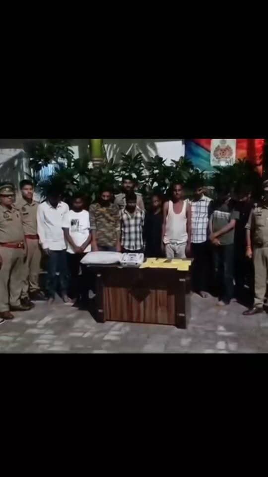 जालौन : सदर कोतवाली उरई पुलिस ने जुएं के फड़ पर छापेमारी कर पकड़े 9 जुआरी, पुलिस ने लगभग एक लाख 62 हजार रुपए किए बरामद!!