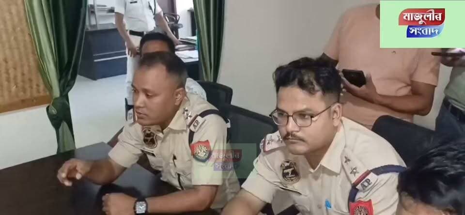 জেংৰাইমুখ আৰক্ষী থানাত মহিলা সকলক লৈ সজাগতা সভা ---