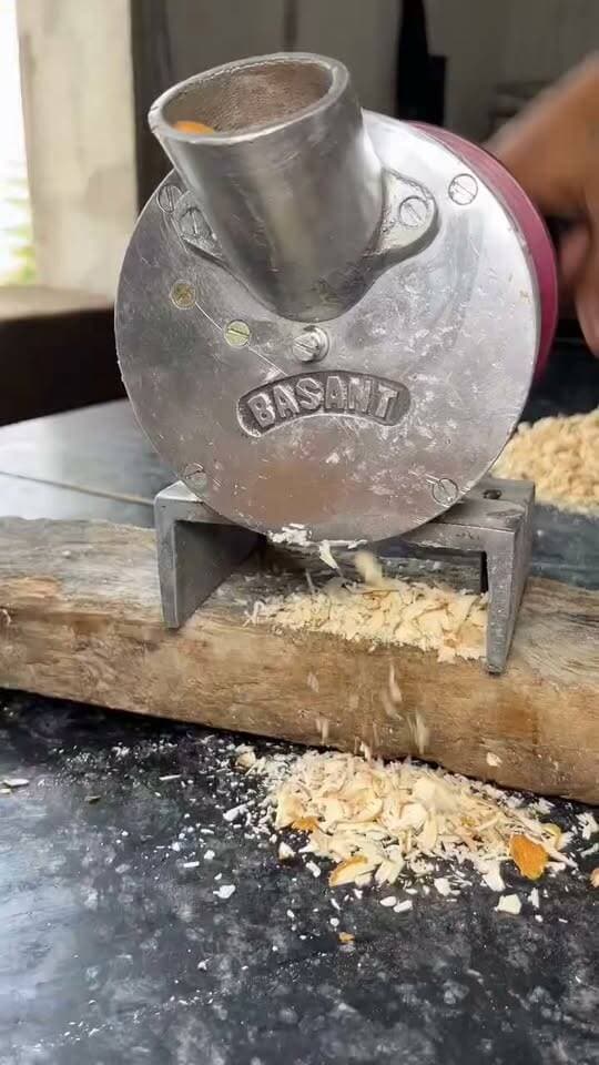 🔥 Most Hygienic Almond Cookies Making in Huge Quantity | Agra Petha Store, Kanpur
#AlmondCookies #CookiesMaking #Bakery #FoodMaking #StreetFood #KanpurFood #AgraPetha #IndianFood #Foodie