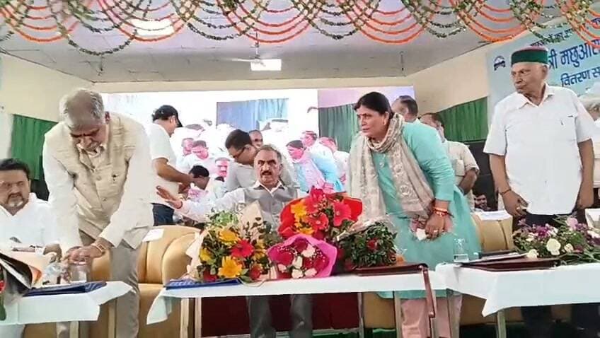 मुख्यमंत्री सुखविंदर सिंह सुक्खू ने अपनी धर्मपत्नी विधायक कमलेश ठाकुर की विधानसभा क्षेत्र देहरा में की शिरकत #kangralive