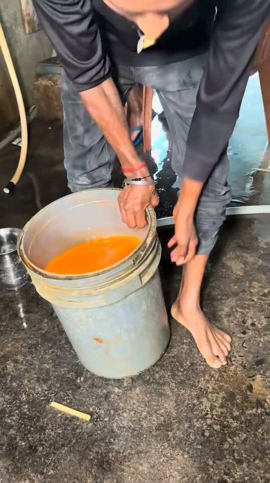 🍦 India’s Amazing Ice Cream Making Process 😍 | Traditional Street Style Ice Cream
#IceCreamMaking #IceCream #AmazingFood #IndianFood #StreetFood #FoodMaking #DesiFood