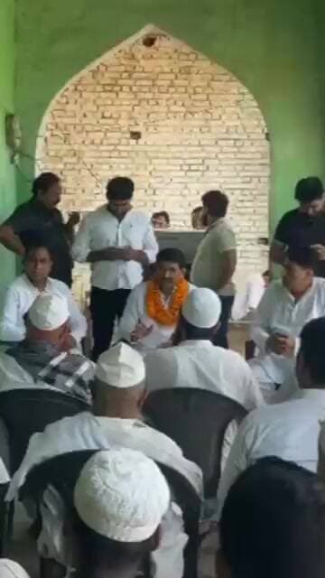 सपा नेता प्रताप सिंह चौहान ने मदरसे के बच्चों के भविष्य के लिए बढ़ाया मदद का हाथ #shorts