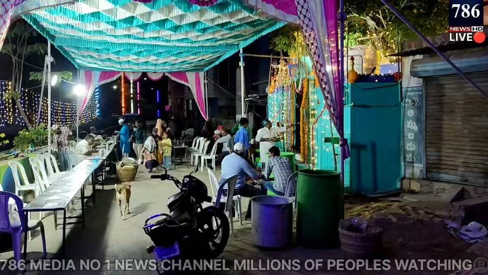 BREAKING NEWS LIVE 🔴 #786MEDIA UR VOICE OUR REPORTS నెల్లూరు నగరం సంతపేటలో వెలసి ఉన్న శ్రీశ్రీశ్రీ అష్రుద్దీన్ బాబా గారి 15వ గంధమహోత్సవం అత్యంత ఘనంగా జరగడం సంతోషకరం. ఆధ్యాత్మిక శోభతో సాగిన ఈ ఉత్సవాల్లో భక్తులు పెద్ద సంఖ్యలో పాల్గొని బాబా గారి దివ్య ఆశీస్సులు అందుకున్నారు.
our team working for better society social service social activist 786media no 1 news channel millions of peoples watching subscribe like share follow on Facebook YouTube what's app Instagram upcoming satellite channel any programs ads cal 7674963786 Link.... https://youtube.com/@786newschannelmedia?si=_lE4QclzqlMP31cF ANDHRA PRADESH SAMACHARAM DAILY PAPER. RNI:APTEL/25/A2057.
AP STATE INCHARGE. 786 FAYAZ BHAI