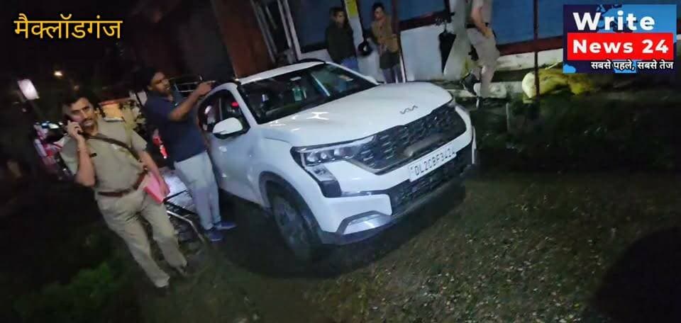 मैक्लॉडगंज टैक्सी चालक द्वारा बेजुबान पर गाड़ी चढ़ा कर मार देने मामले में मैक्लॉडगंज पुलिस ने की कार्यवाही ।
चालक का नाम रमेश बताया जा रहा है, वहीं क्रांति एनजीओ के अध्यक्ष धीरज महाजन ने टैक्सी यूनियन मैक्लॉडगंज से चालक को 1 महीने के लिए यूनियन से निकालने का आग्रह किया है। साथ ही प्रशासन से 6 माह के लिए लाइसेंस रद्द करने की मांग की है ।
#meclodganj #animallover