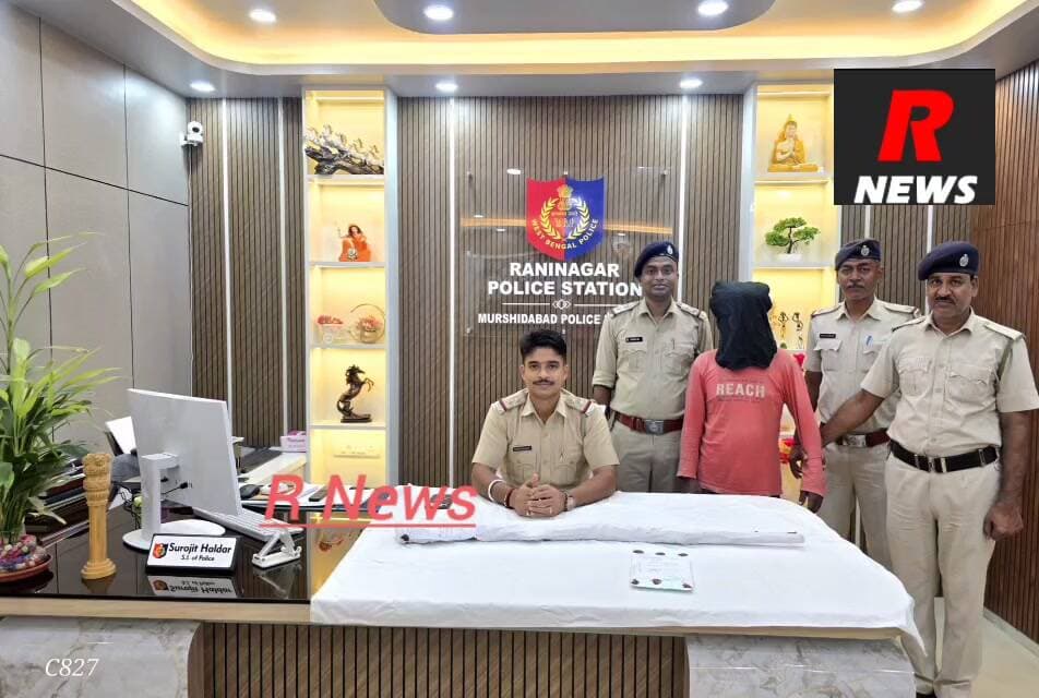 খাটের তল থেকে উদ্ধার মাস্কেট, রাণীনগরে
#pistol #masket #domkol #raninagar