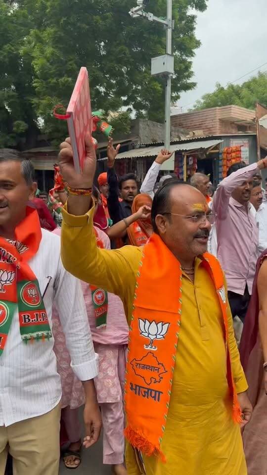 वॉर्ड नंबर 4 से नामांकन दाख़िल किया अशोक वेष्णव नें