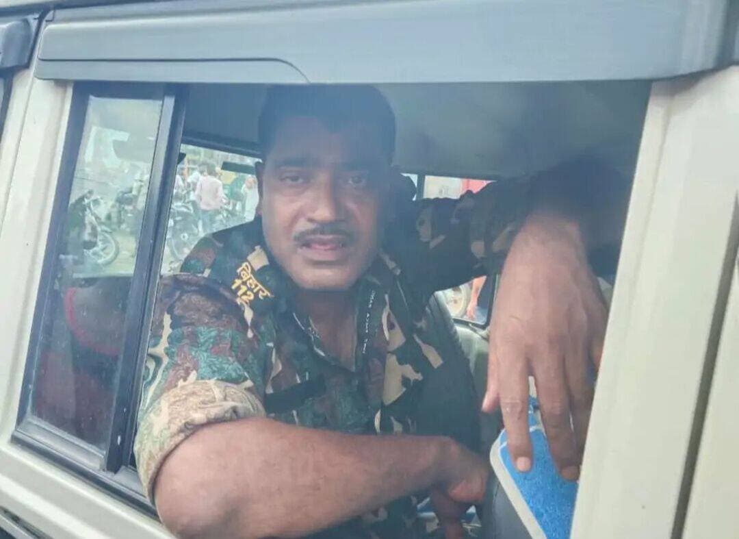 जिस गाड़ी पर थी सुरक्षा की जिम्मेदारी, उसी ने मचाया कहर! नशे में डायल-112 ड्राइवर ने 3 को मारी टक्कर
पूरी खबर कमेंट बॉक्स में पढ़ें