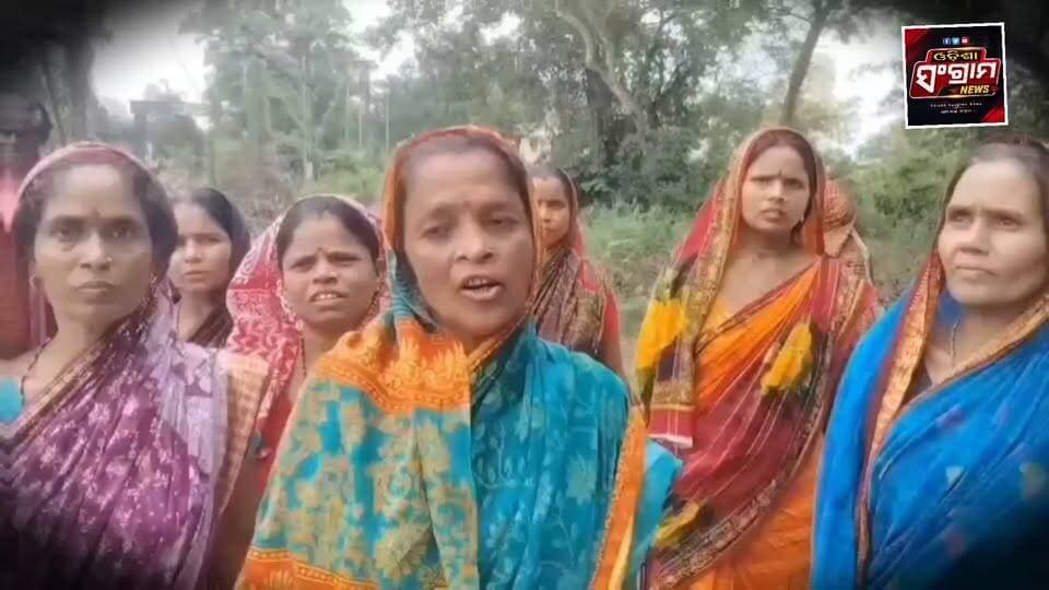 #କୋରେଇ_ନିର୍ବାଚନ_ମଣ୍ଡଳି_ଗୈରୁପୁର ସରପଞ୍ଚ ସତ୍ୟାନନ୍ଦ ମହାପାତ୍ରଙ୍କ ଅସଲି ମୁଖା ଖୋଲିଦେଲେ ଘଟଣା ସ୍ଥଳରେ ଉପସ୍ଥିତ ରହିଥୀବା ଯୁବ ସାମ୍ବାଦିକ ଶୁଶାନ୍ତ ମଲିକ! #Odisha #BreakingNews
#JajpurNews #OdishaSangram #todaynews