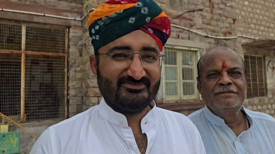कांग्रेस पर खुलकर बोले भाजपा नेता दीपक कड़वासरा।
K.K. Vishnoi Dr Priyanka Chaudhary BJP Rajasthan Aduram Meghwal