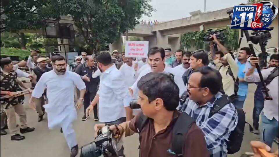 हरियाणा नेता प्रतिपक्ष भूपेंद्र हुड्डा कांग्रेस विधायक गोकुल सेतिया व अन्य विधायकों के साथ विरोध प्रदर्शन करते हुए #viral #trendingnow #news #haryana #india