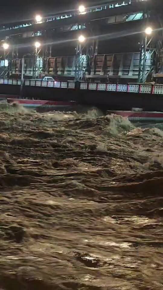 कोसी नदी का बढ़ा जलस्तर, Live 🔴
#BreakingNews #koshibarrage #highlight #liveshow