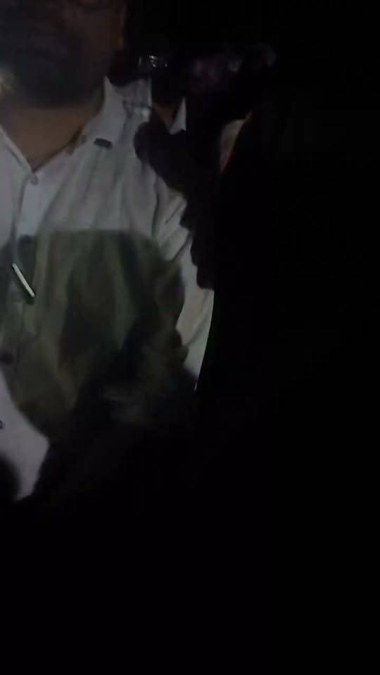 ईलाज में लापरवाही का आरोप लगाकर पोस्टमार्टम के बाद शव को बानो चौक में परिवार वाले पूरे ग्रामीण के साथ रखकर जमकर किया हंगामा ।एसडीओ पहुँच कर समझाने का कर रहे प्रयास
