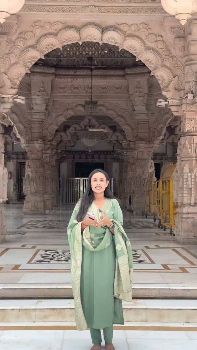 इस जन्माष्टमी सांवलिया सेठ के दरबार में होगा भक्ति, रोशनी और उत्सव का अद्भुत संगम! ✨🙏
शानदार आतिशबाज़ी, खास ड्रोन शो और कृष्ण जन्म का दिव्य माहौल…
इस बार मंडफिया में जन्माष्टमी सिर्फ देखी नहीं, महसूस की जाएगी। 💛
आप भी आ रहे हैं सांवलिया सेठ के दरबार? 🦚✨
Video Courtesy Renowned Presenter And News Reporter, Kinjal Tiwari.
@kinjal_tiwari_
#SanwaliyaSeth #Janmashtami #Mandfiya #KrishnaJanmashtami #SanwaliyaSethMandir
