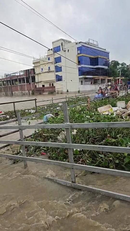 जहानाबाद,जाफरगंज फूल चढ़ा दरधा नदी का घर में घुसा पानी, आवागमन हुआ बंद,