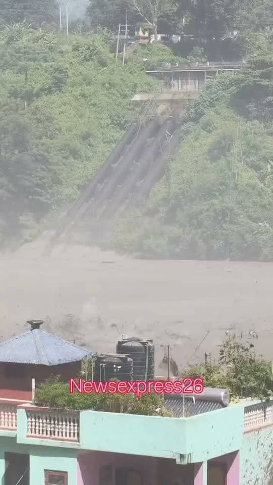 #floods #viral