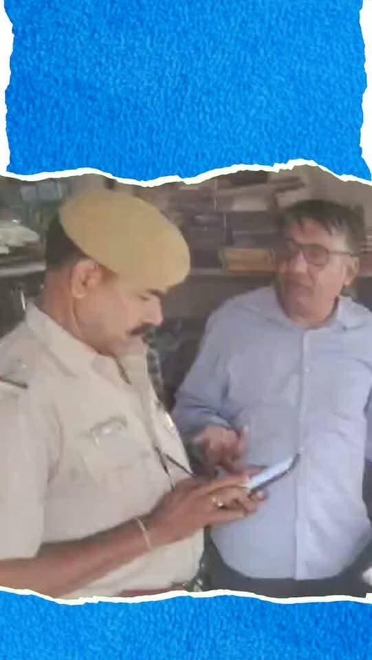 CCTV की सतर्कता से टली किराना दुकान में बड़ी सेंधमारी, सामान छोड़ भागे 3 चोर
डूंगरपुर: सदर थाना क्षेत्र के सती रामपुर बस स्टैंड स्थित किराना दुकान में बीती देर रात अज्ञात बदमाशों ने पीछे की दीवार में बड़ा छेद कर चोरी का प्रयास किया। दुकानदार जितेंद्र कलाल ने रात करीब ढाई बजे मोबाइल पर CCTV की लाइव फुटेज देखी तो दुकान के पीछे हलचल नजर आई। परिजनों के साथ मौके पर पहुंचे दुकानदार की भनक लगते ही तीनों नकाबपोश बदमाश निकाला हुआ सामान छोड़कर खेतों के रास्ते पहाड़ी की ओर भाग निकले। सूचना पर एएसआई पोपटलाल ने मौके का जायजा लिया। व्यापारियों ने क्षेत्र में रात्रिकालीन गश्त बढ़ाने की मांग की है।
#Dungarpur #DungarpurNews #CrimeNews #TheftAttempt #SadarPoliceStation