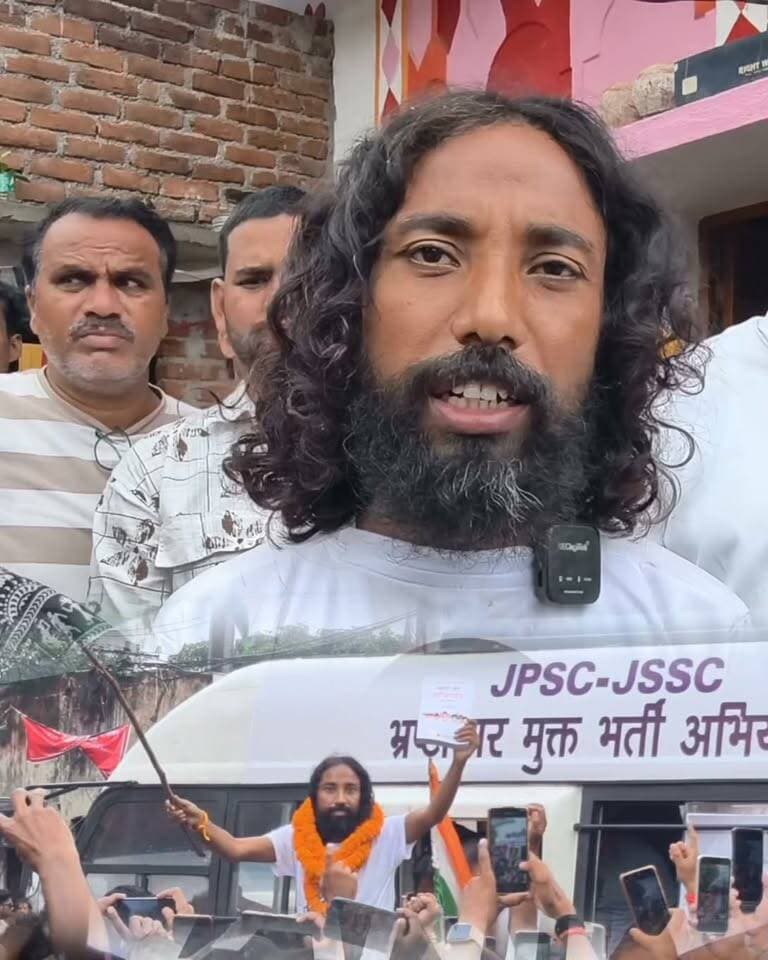 जरमुंडी विधायक के कुक हत्या मामले में देवेंद्र नाथ महतो,लड़ेंगे सोनू के न्याय की लड़ाई, सरकार को दी चेतावनी