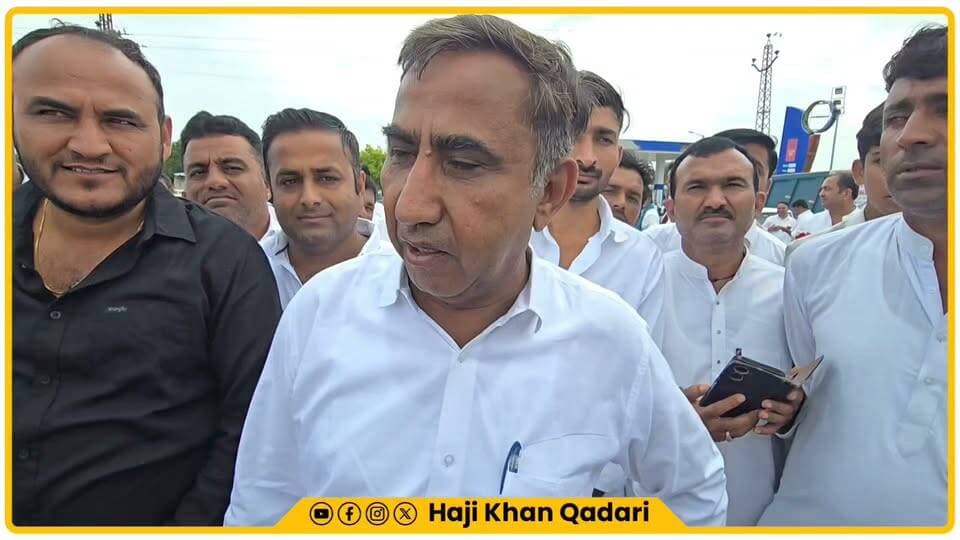 थोड़ी देर में पूर्व उपमुख्यमंत्री सचिन पायलट पहुंचेगे रामजी गोल स्थित गफूर अहमद के पेट्रोल पंप पर, हजारों की भीड़...
Sachin Pilot Gafur Ahamad