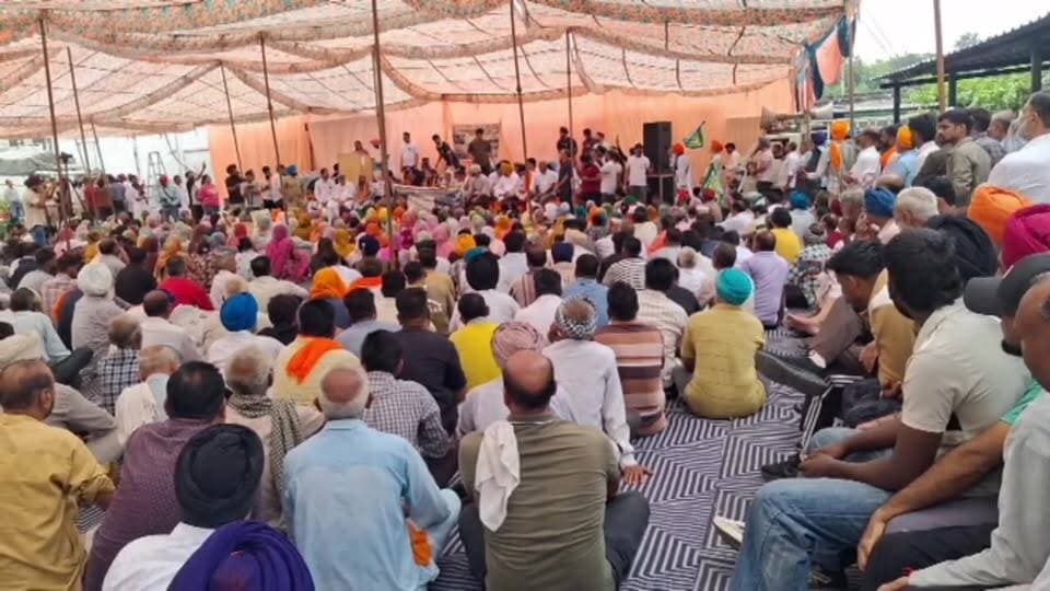 दभोटा-माजरा में कचरा प्लांट के विरोध में नालागढ़ में प्रदर्शन, लोगों का फूटा गुस्सा—जोरदार नारेबाजी!
� Hashtags
#Nalagarh #DabhotaMajra #GarbagePlant #Protest #NalagarhNews #SolanNews #HimachalNews #HimachalPradesh #जनताकीआवाज #कचराप्लांट #विरोधप्रदर्शन #NStarNews #BreakingNews #ViralNews