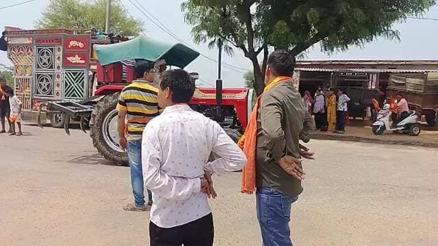 #live देव बांदरा बाबा के जयकारों से गूंजा बाटोदा, तृतीय निशुल्क पदयात्रा हुई रवाना #news7 #batoda