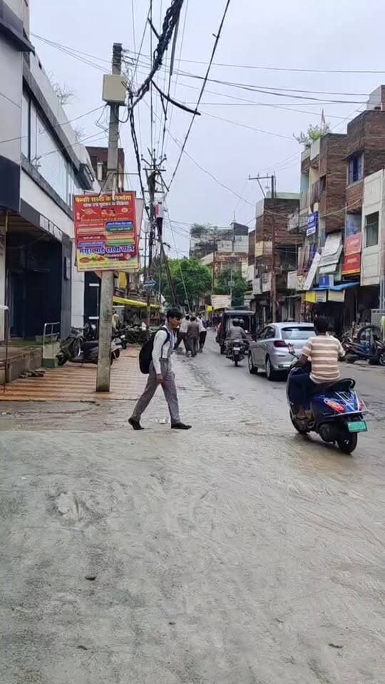 #LIVE #मिर्जापुर जर्जर #नाले के चलते विद्युत #पोल #जमीन में #घुसा गैलेक्सी होटल के बगल में लालडिग्गी रोड का मामला ......
#todaymirzapur
#मिर्जापुर
#mirzapurnews
#localnews