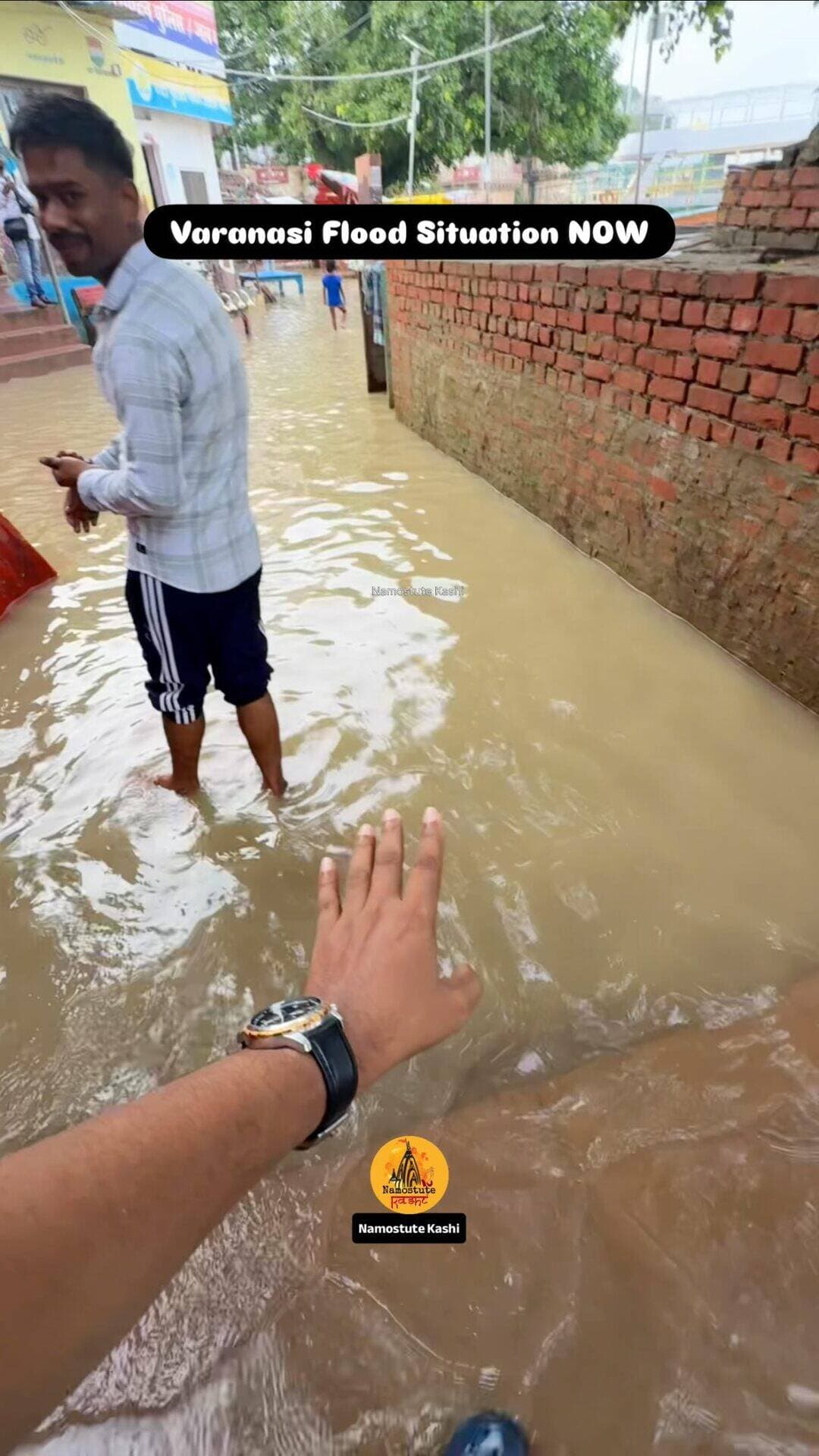 क्या आप बनारस आने वाले हैं?
Follow for more updates @NamostuteKashi
#Flood #Varanasi #VaranasiFlood2026 #NamostuteKashi #VaranasiNews