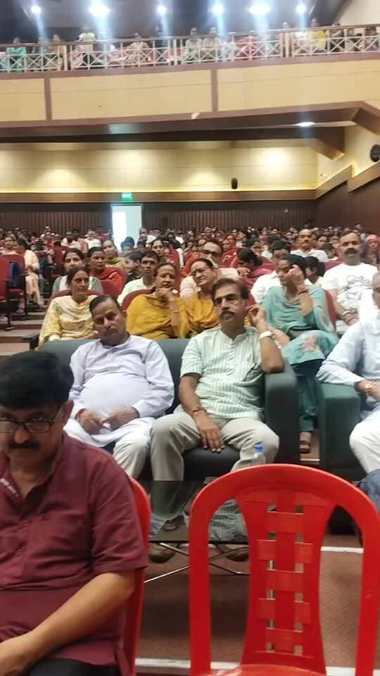 एक से श्रेष्ठ 5 साल में 650 केउ अनुराग ठाकुर देखिए लाइव