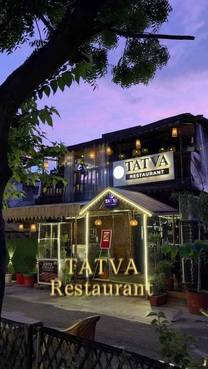 Rainy weather calls for something spicy, flavourful and comforting.
Tatva’s new chaap range has everything from Chilli & Achari to Garlic, Lemon and Afghani Malai Chaap.
Our pick? Afghani Malai Chaap.
Which one are you trying first?
#Tatva #KotaFoodies #KotaEats #ChaapLovers
