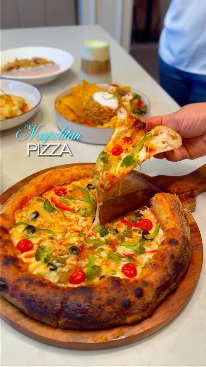 Macaw just got a whole lot more exciting! ✨🍝☕️
From Neapolitan pizzas & in-house pastas to fresh-baked cheesecakes, brownies & cookies — their all-new menu has something for every craving. 🤌🏻
And yes, their coffee game is stronger than ever! 💚
Come hungry, because there’s A LOT more to explore at Macaw! 🦜✨
#Macaw #KotaFoodies #KotaCafe #KotaFoodBloggers #NewMenu
