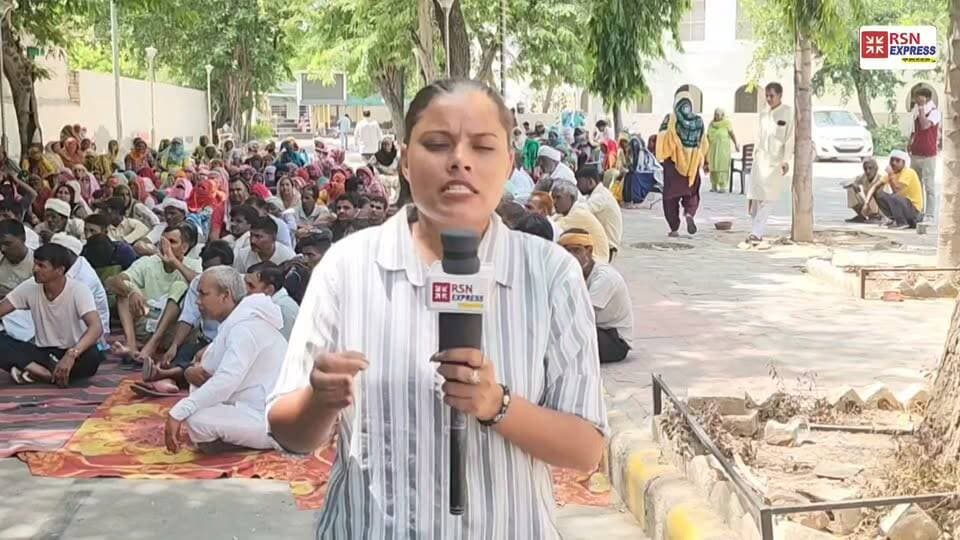 नगर निगम के कर्मचारी बोले लिखित रूप मे जब तक कोई आश्वासन नहीं मिलेगा तब तक ये धरना इसी तरह चलेगा !