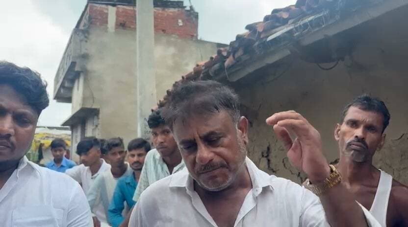 ग्राम पंचायत खिरियावां के पूर्व पैक्स प्रतिनिधि रंजीत यादव ने पंचायत के लिए ह्रदयविदारक घटना