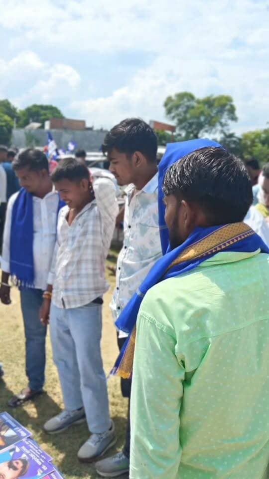 मधुबन कार्यकर्ता सम्मेलन में खूब बिके आजाद समाज पार्टी के झंडे, बैनर और पोस्टर
#खबरेंअभीतक #KhabareAbhiTak #आजादसमाजपार्टी #मधुबन