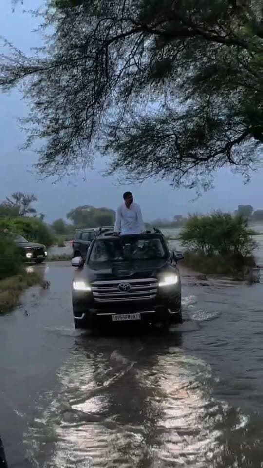 खबरें अभी तक: घोसी के पूर्व सांसद अतुल राय ने बाढ़ प्रभावित क्षेत्रों का किया दौरा, किसानों की सुनी समस्याएं #खबरेंअभीतक #KhabareAbhiTak #बाढ़