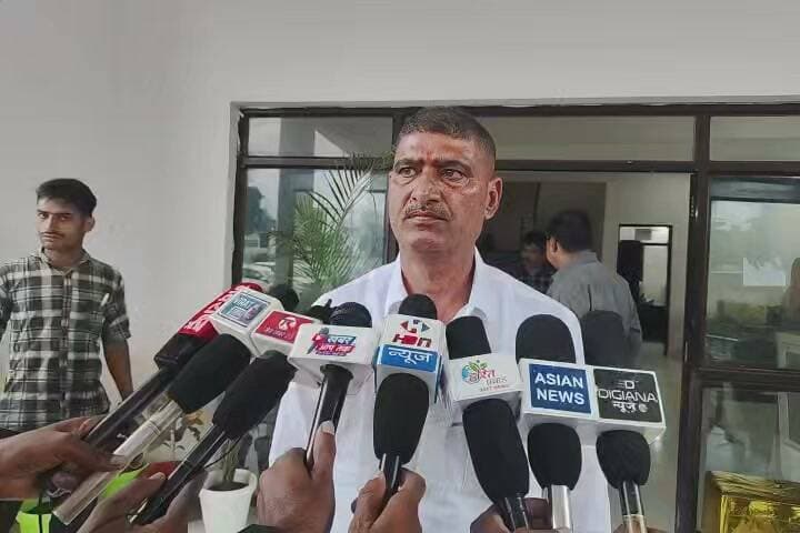 रीवा में रिटायर हुए पुलिसकर्मी