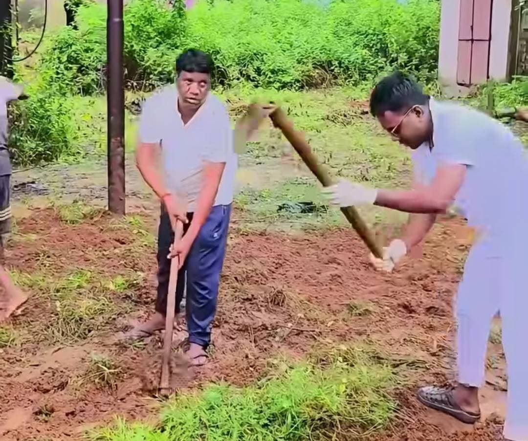 বাঘমুন্ডি বিধানসভার ইলু প্রাথমিক স্বাস্থ্য কেন্দ্রে সাফাই অভিযান।উপস্থিত ছিলেন পুরুলিয়া জেলা বিজেপি সভাপতি শঙ্কর মাহাতো , বাঘমুন্ডি বিধানসভার বিধায়ক রাহিদাস মাহাতো , সহ বিজেপির অন্যান্য কার্যকর্তাবৃন্দ।# BJP # purulia # west bengal BJP.