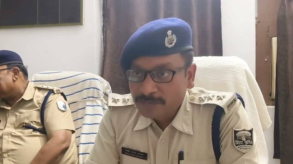 नवपदस्थापित DSP निशिकांत भारती ने संभाला सिमरी बख्तियारपुर का प्रभार..पदभार ग्रहण करने के बाद क्या कुछ बोले सुनिए..
#DSP #निशिकांत #भारती #saharsa #police #reelsviralシ #viralvideoシ #fypシ #highlightseveryone #BreakingNews #viralnews #viralpost
