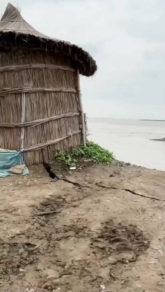 पीपर पाती गॉव में कटाव जारी