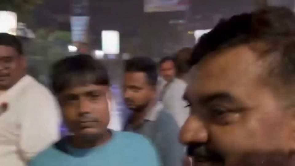 सात घंटे हिरासत, रात 11 बजे रिहाई! छात्र नेताओं का फूटा गुस्सा—“संघर्ष में कार्यकर्ता अकेला क्यों?”दिल में है रंज
