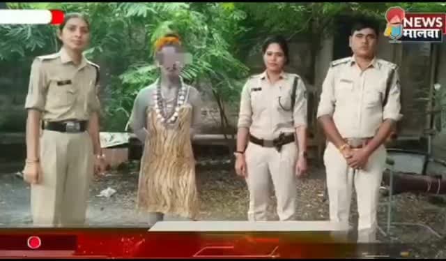 मानव का मांस खाने वाली कालीनंद गिरी को पुलिस ने हिरासत में लिया।