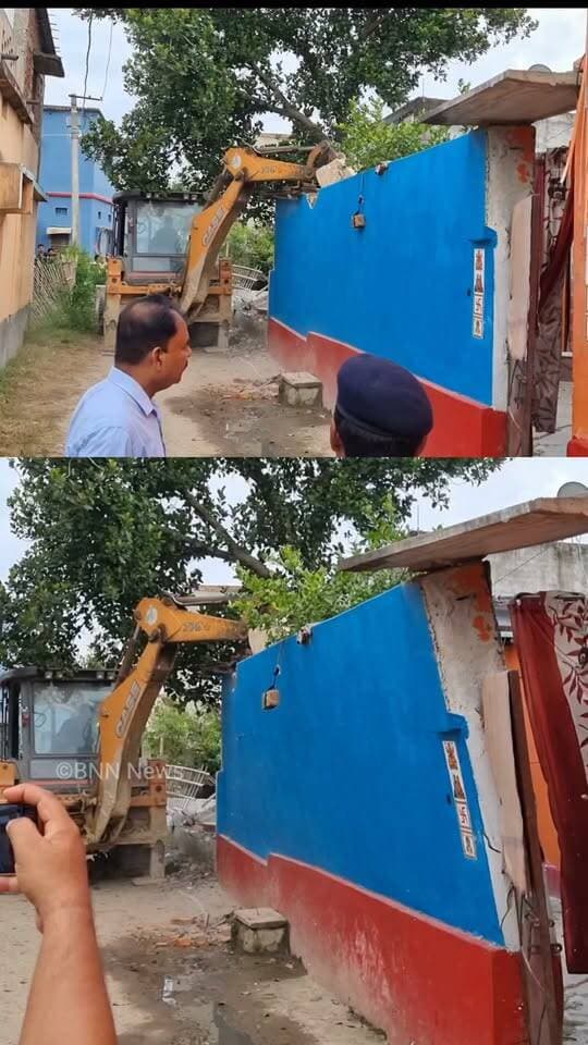 पटना हाईकोर्ट के आदेश के बाद बेनीपट्टी प्रखंड के गम्हरिया गांव में भारी पैमाने पर हुई अतिक्रमण पर कार्रवाई।