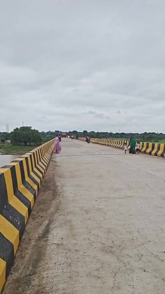 महिला पुलिस कौशांबी, चित्रकूट बाढ़