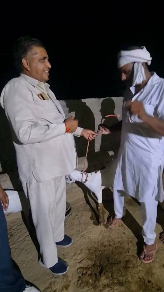 एक लाख 22 हजार की बिकी बकरी